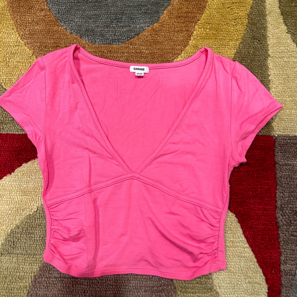 NWOT Garage Clothing Gabrielle V-Neck Tee Low Cut Crop Top Pink Size XS
